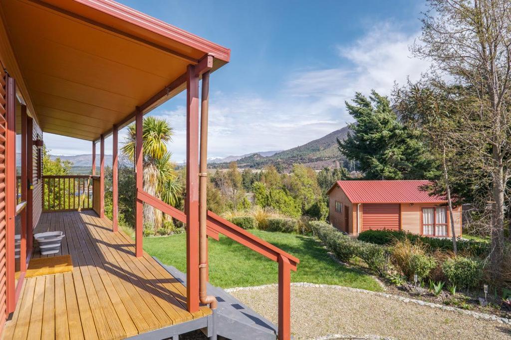 Korimako Ridge - Lake Hawea Holiday Home Kültér fotó